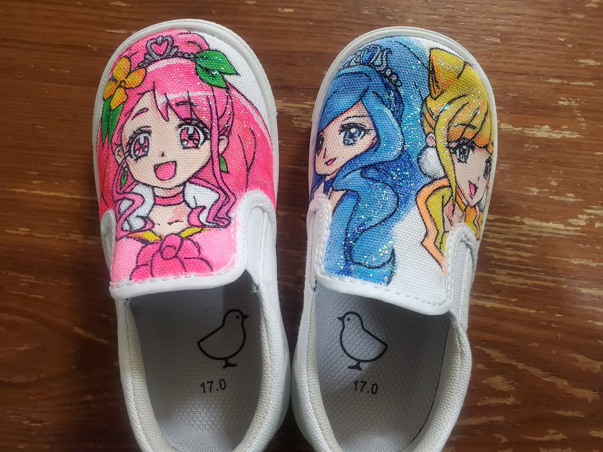 クマキチ ヒーリングっどプリキュアの上履きアート完成しました 画材はアクリル絵の具 水性マーカー ラメ入りのマニキュアを使用しました お世話になった職場の方からの依頼品です ヒーリングっどプリキュア プリキュア 上履きアート T