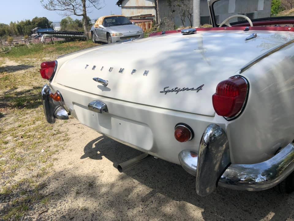 masa3033's tweet photo. 昨年五月からコツコツ仕上げてきたスピット。あとチョットだなぁ~
#triumph #spitfire4
#トライアンフ #スピットファイアー4
#レストアード https://t.co/V2nA9nKbJq