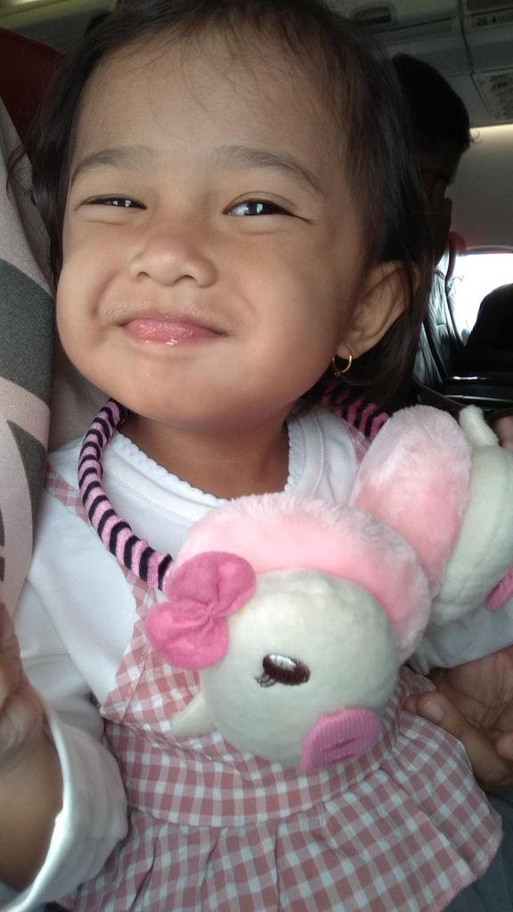 RichiUtami's tweet photo. kesayangan mama dan ayah yg makin pinterr 
sehat2 ya nak,jadi anak pintar mama dan ayah ya naak 😍😍😍😍🤗👨‍👩‍👧
#anakprematur
#anakpintar
#anaksehatIndonesia
#keluargabahagia
Amiiin https://t.co/nFjfqEsanb