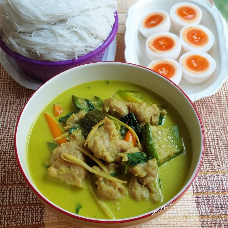 KwansriR's tweet photo. เมนูมะเขือยาว..มีตำมะเขือ มะเขือย่าง ผัดมะเขือ แกงเขียวหวานปลากรายใส่มะเขือยาว..ชอบเมนูไหนจัดเลยค่ะ เข้าไปดูสูตรได้ในFB maekwansri ค่ะ #maekwansri https://t.co/3mwPuc1bDh