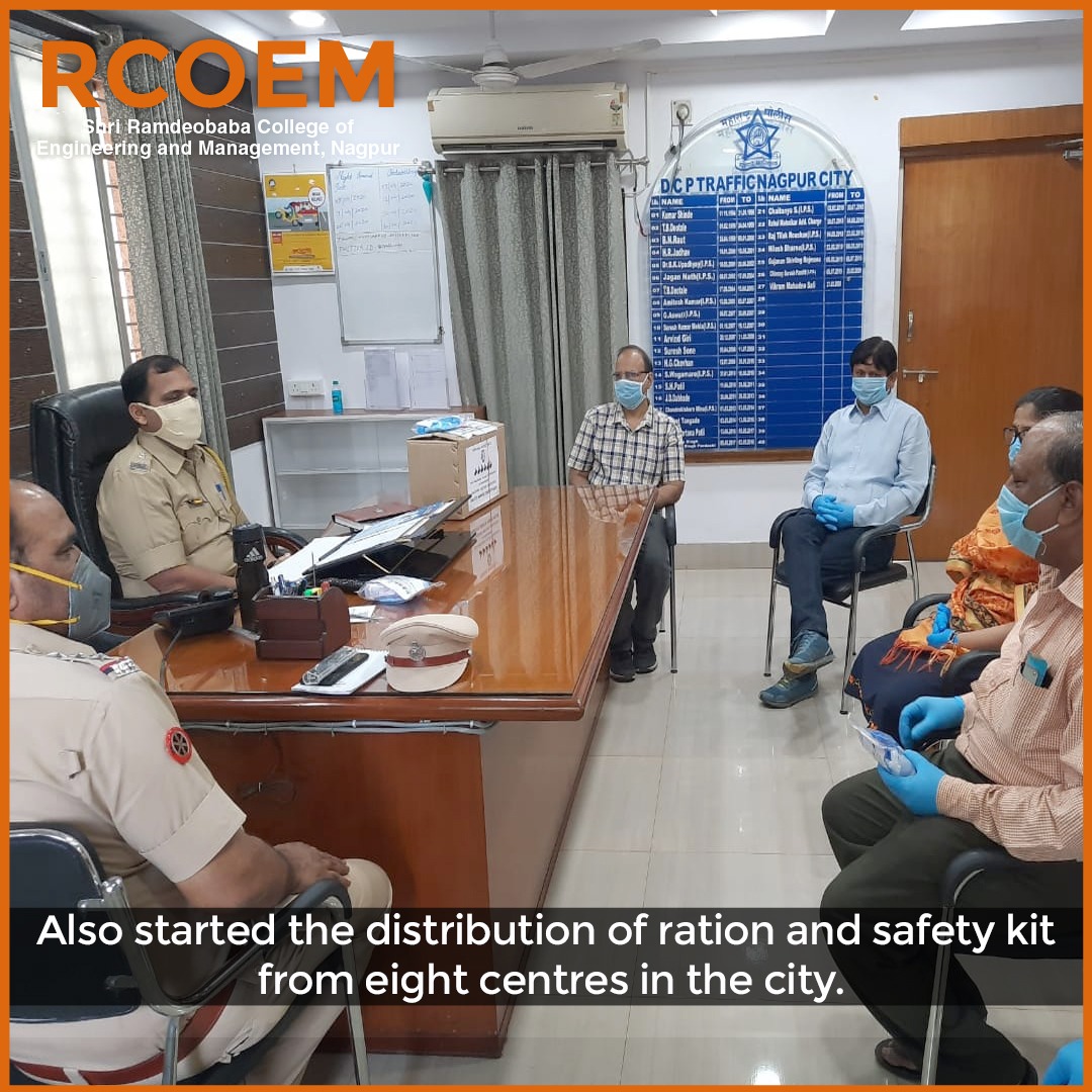 RBU_Official's tweet photo. Supporting the protectors in our own small way, RCOEM’s Teachers Welfare Association hands over 800 PPE kits to Nagpur Traffic Police.
Visit: https://t.co/R46luL57QE
.
#rceom #college #education #btech #nagpur #nagpurpolice #teachers #nagpurtrafficpolice #ppekits #covid19 https://t.co/uWpkMEissm