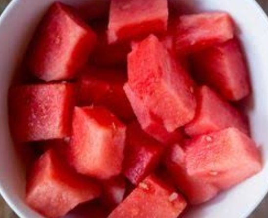 cg_hg_'s tweet photo. WATERMELON IS HEALTHY.
 It has a high water content and also delivers many other important nutrients, including lycopene and vitamin C.

These nutrients mean that watermelon isn't only a tasty low-calorie treat — it's also very good for your health.
#CreativeHealth #CreativeFood https://t.co/k2KLUN98q2
