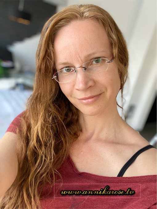 Guten Morgen. Was macht ihr heute? https://t.co/gcxRGLgPyw<a href="/tag/feiertag"class="tags"><span>#feiertag</span></a><a href="/tag/arbeiten"class="tags"><span>#arbeiten</span></a>