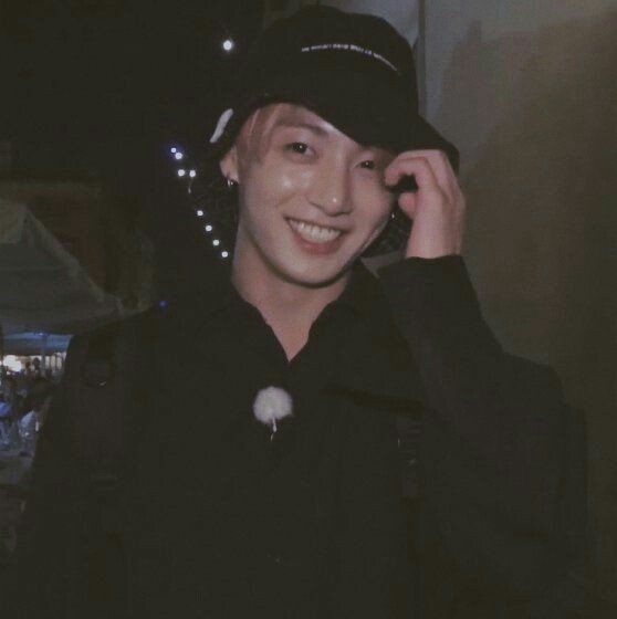 Jungkook being boyfriend material; a short but necessary thread