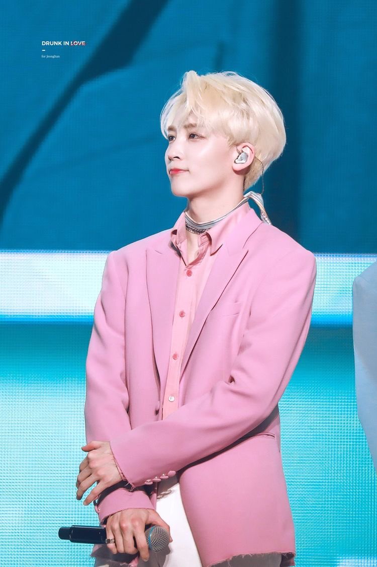 MY POOR HEART CAN’T HANDLE YOON JEONGHAN!