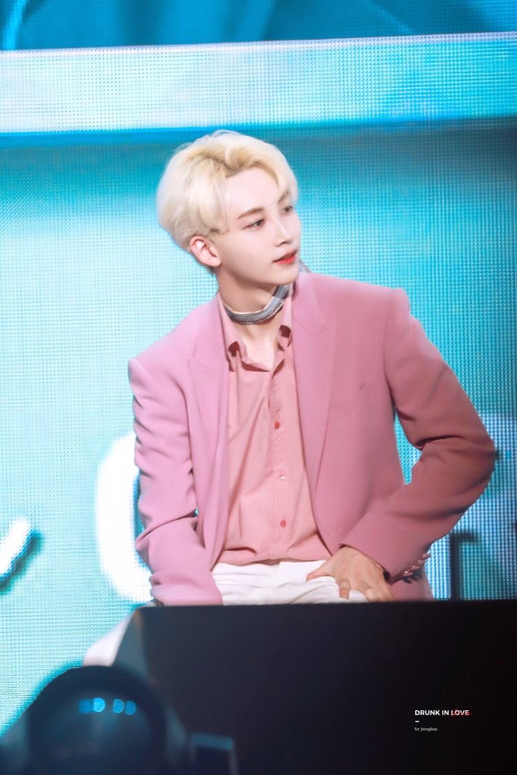 MY POOR HEART CAN’T HANDLE YOON JEONGHAN!