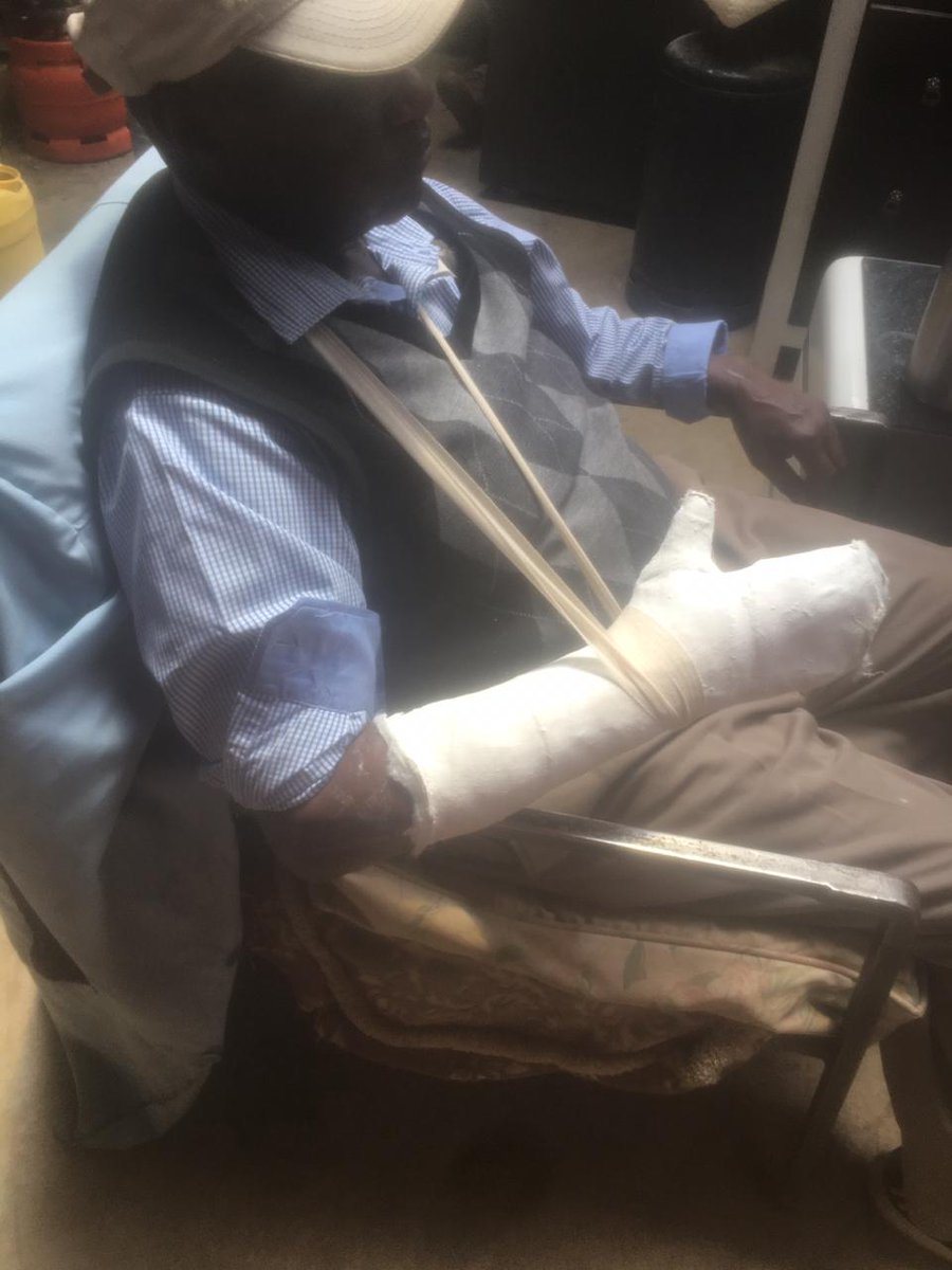 barasa_38's tweet photo. @CsMutahi @MOH_Kenya it's high time you #recognizeorthotrauma . As graduates,we are unemployed while our roles in the health department are being done by others. Kila mtu afanye kazi yake! @KOrthotrauma should come out clear and fight for their people!!We can't go on like this👇 https://t.co/U0z55lVHJI