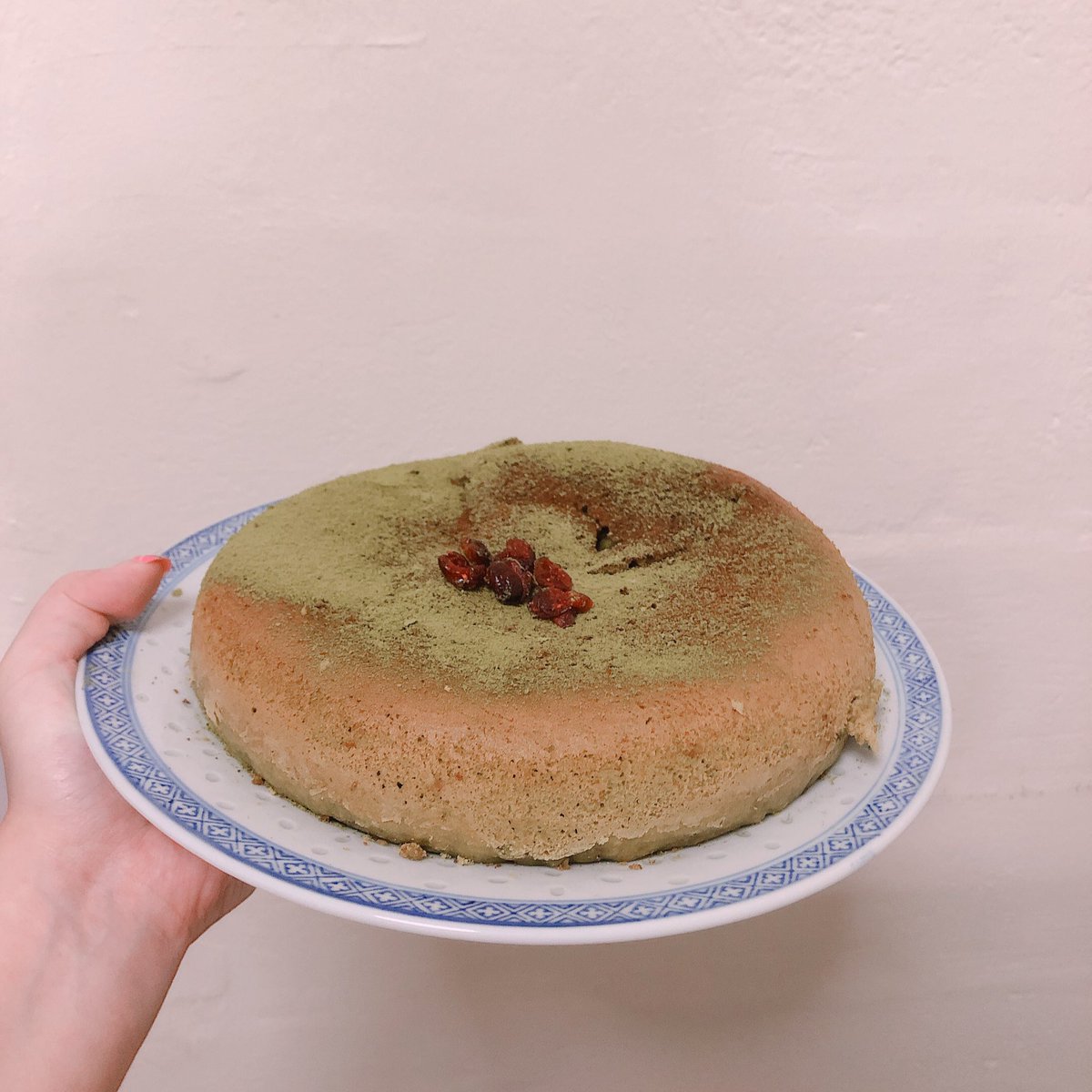 Dessert is matcha cake Hahahaha Tried the rice cooker matcha cake and it tasted not too bad, just that the top part was kinda dry