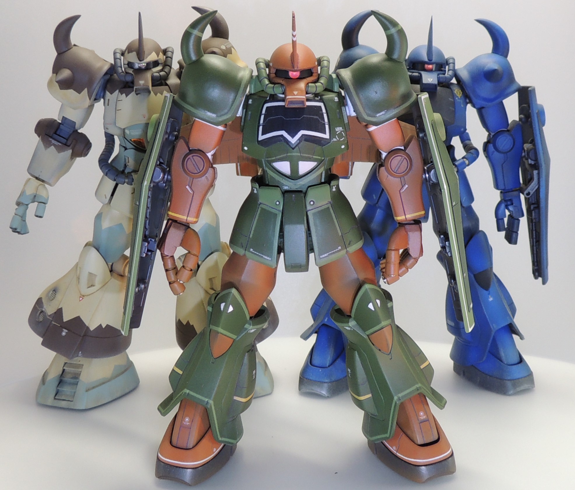 あやぽん V Twitter ジーク ジオン グフ飛行試験型 ガルマ ザビ専用グフ ノーマルグフ グフフライトタイプ グフは良いものだ T Co Vvcmzvad0w Twitter