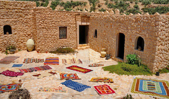 The North & Center: The high altitude rock based architecture of the Berber villages/cities of Zriba Olaya, Kesra, Takrouna, Gafsa etc1. Kesra (northwest)2. Takrouna (Sahel)3. Gafsa (Center/Southwest) 4. Takrouna (Sahel)