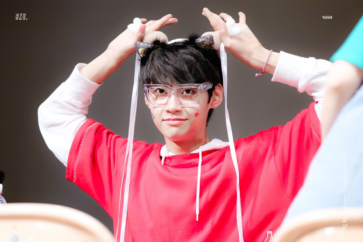 skybythewei's tweet photo. 160828 
#이진혁 #LEEJINHYUK https://t.co/0PT5KtEqzz