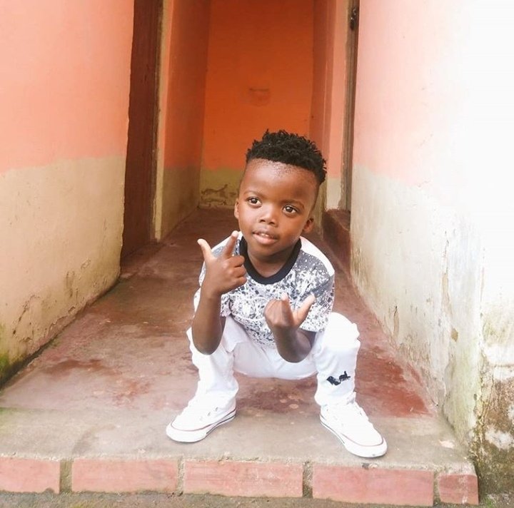 NjomaneWMV's tweet photo. It's my lil nigga's birthday. @MellowNUZ Love always #DaKuru.
#LockdownSAExtended #Lockdownextention #birthday https://t.co/8dPSM8n3EG