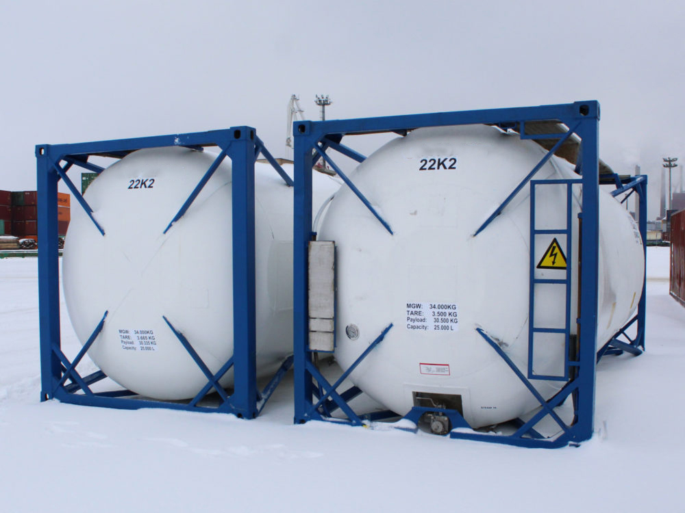 FootContainer's tweet image. Танк-контейнеры в России. Развитие рынка

В настоящее время этот сегмент рынка в России сталкивается с некоторыми сложностями.

Лидерами отрасли являются шесть компаний, которые суммарно занимают до 70% рынка перевозок в танк-контейнерах. При этом… t2p.pw/ImSfXnX55Z