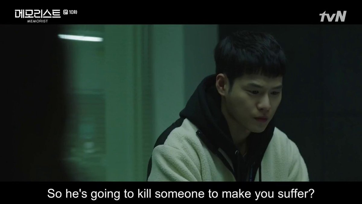 Framing is also never coincidental. Sunmi is intentionally framed with Dongbaek in those long shots. There’s a beat after Kyungtan says the murderer wants DB to suffer. They cut to a close-up shot of Sehoon, but then cut into a shot of DB and SM. Together. (7/10)  #memorist