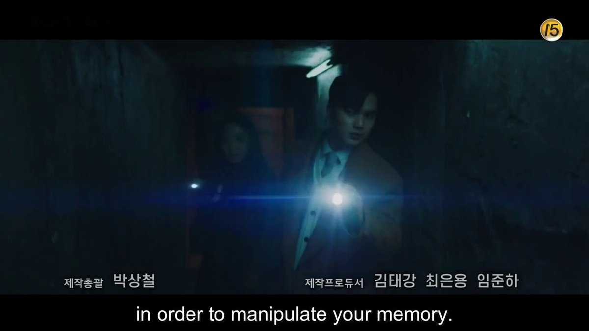 In terms of continuity, we once again see Dongbaek’s protectiveness of Sunmi. It’s getting more overt. The part where they go underground is funny, but notice how the moment DB climbs down he still insists on walking in front.  #memorist (4/10)