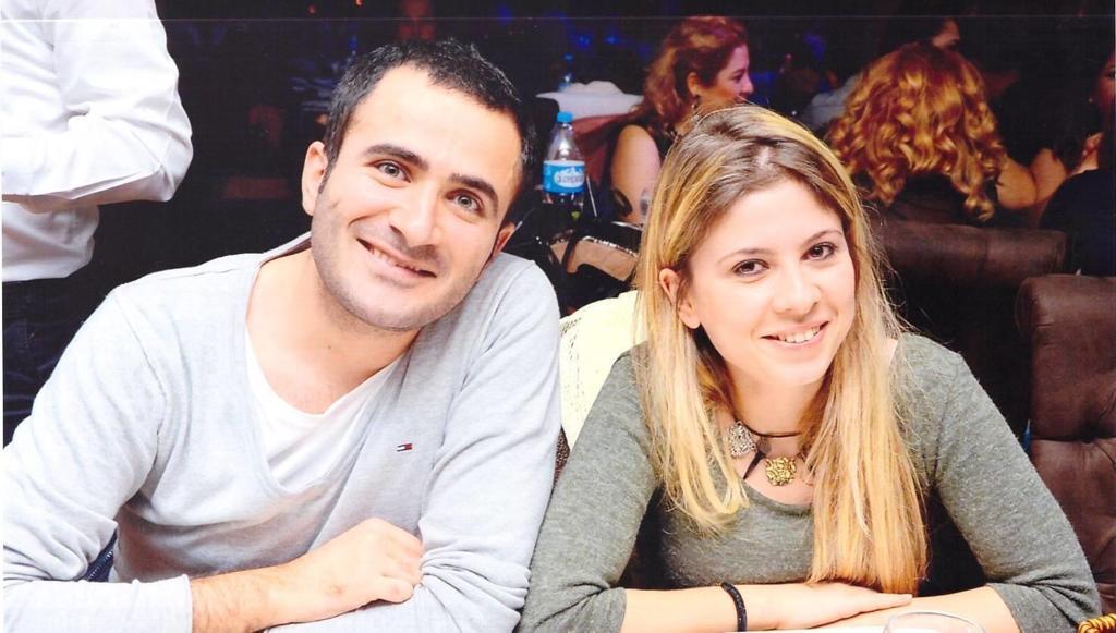 35 yaşında... Herhangi bir kronik hastalığı olmayan, vefakarca ön safta eczanesinde halk için savaşan bir meslektaşımdı #İsmailDurmuş Covid kaptı ve  hastanedeki savaşını kaybetti. 
Maalesef #Eczacılarölüyor. Üzgünüz ☹️

#darbe 
#cumartesi 
#eczacınyanında
#Eczacılartakiplesiyor