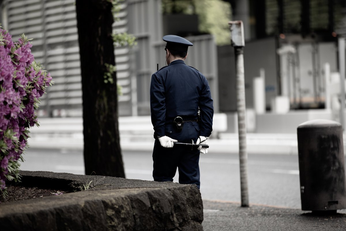 歌舞伎町の警棒動画は 威嚇的 規則に則った警棒の運用なのでそっち方面から批判するのは的外れも良いとこですよ とネットユーザのツッコミ Togetter 歌舞伎町の警棒動画は 威嚇的 規則に則った警棒の運用なのでそっち方面から批判するのは的外れも良いとこですよ とネットユーザのツッコミ Togetter