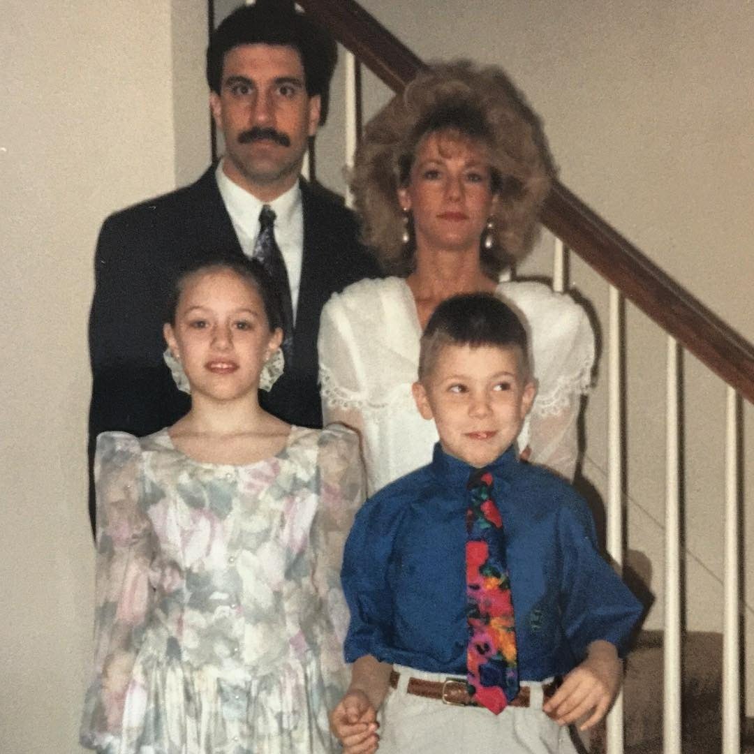 AngieSee21's tweet photo. It’s called fashion, look it up #EasterBest https://t.co/wJSn8lEdas