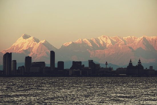 hiddenliverpool's tweet photo. Himalayas seen from Wirral for first time in years after pollution drop https://t.co/SL1lSbzT7u