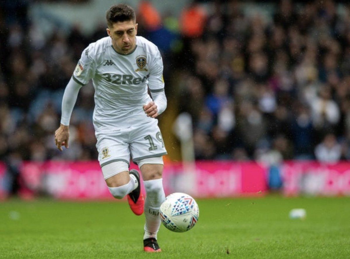 Marcelo Bielsa on Pablo Hernandez: "He’s a complete player from every point of view, and there’s a difference between experience and decisions. Pablo reads the needs of the team and he gives solutions to all the problems of the team, in each sector of the field.”  #LUFC