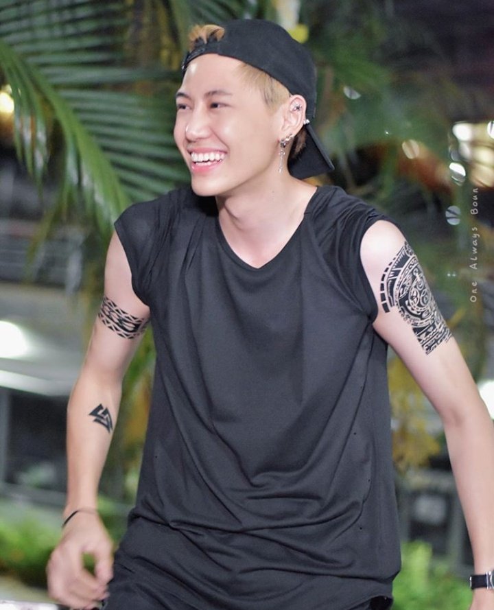 boun and fake tattoos, a breathtaking thread. #bb0un  #BounNoppanut  @bb0un