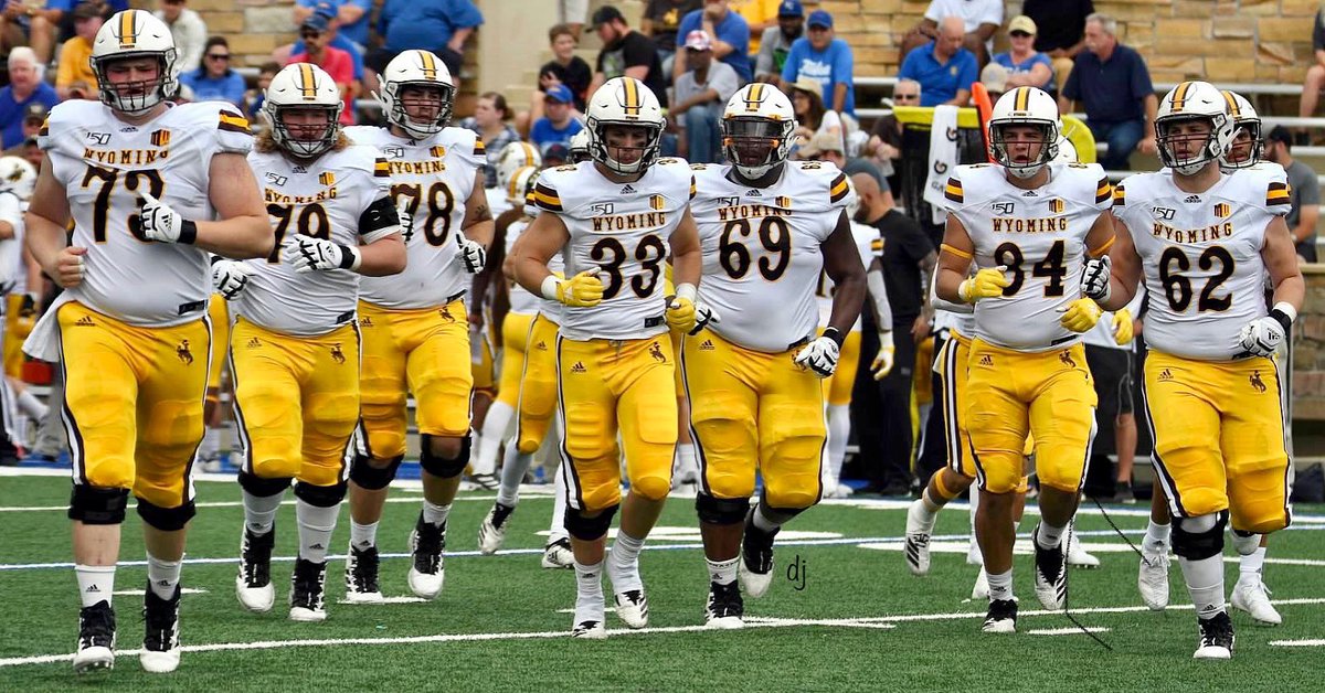 DeeJaizPhotos's tweet photo. Keep a safe distance away from my quarterback...enforcing the 6-foot rule of staying away from people on day-24 of self isolation like...
โข
(Wyoming @ Tulsa-21 Sep 2019)
โข
#gowyo #kfbc #ncaafootball #online #meninthetrenches #wyomingfootball #gopokes #selfisolation #7220sports https://t.co/ESeKVeMEdV