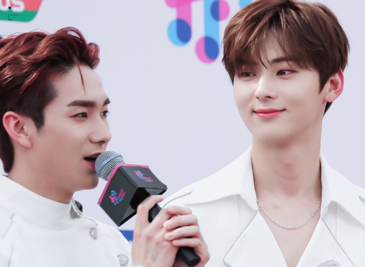 Minhyun being forever Aron& #39;s Baby thread :   #뉴이스트   #NUEST   #아론   #민현