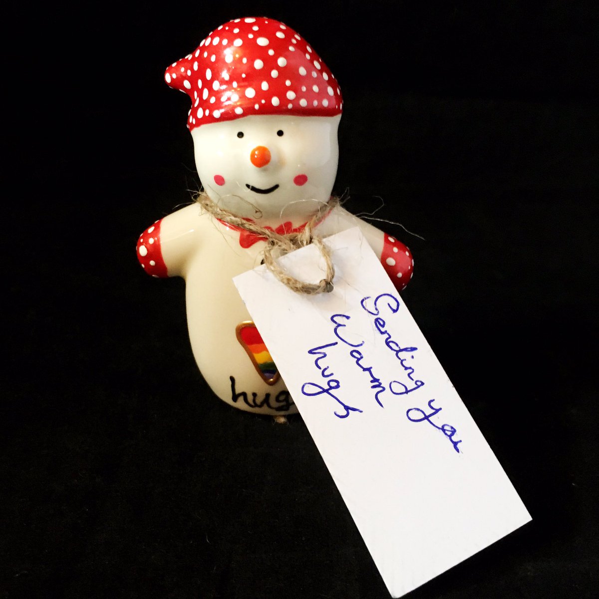 Hazceramics's tweet photo. How about this as an idea. Everyone knows snowmen love warm hugs, so how about sending this to a loved one we can’t see atm. £4.99 each with £3.10 postage. Link https://t.co/ca4cHJs22N #hugs #sendinglove #SaturdayMotivation #EasterWeekend https://t.co/tf1sVZKdZ9