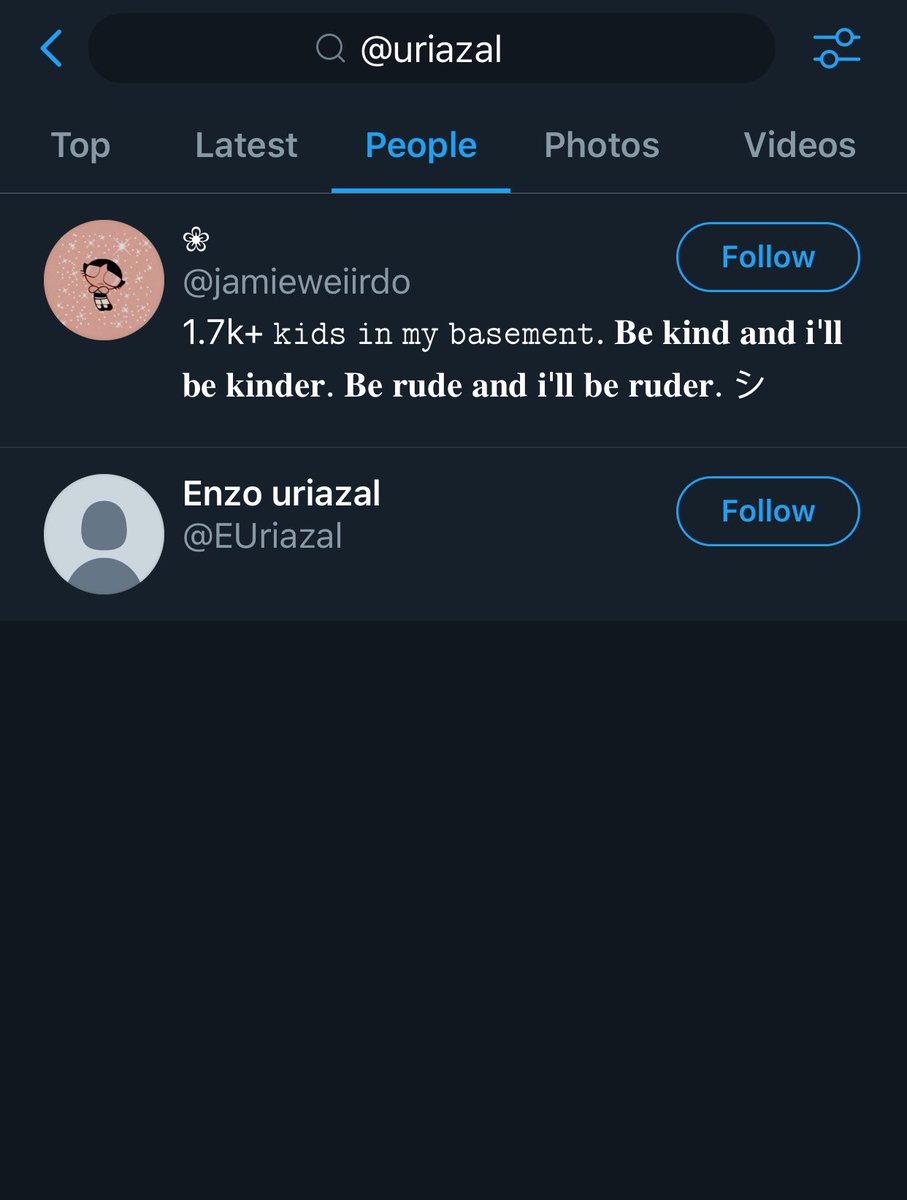 She used the Roblox account  @Almond_xmilk traded to @uriazal. And when u search @uriazal on Twitter, @.jamieweiirdo’s name comes out as shown in the picture below. She may have changed her username and continued to scam ppl as I have seen other complains of her scamming.