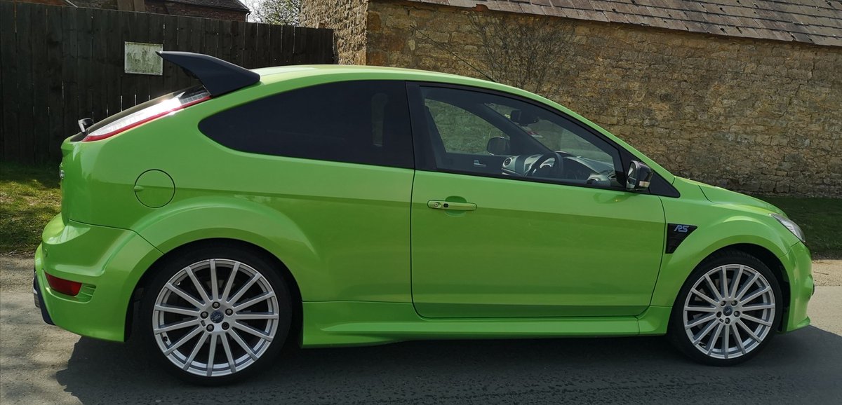 reeves607_paul's tweet photo. #sideshotsaturday #FastFord #performanceford #blueoval #hothatch #Ford #FocusRS #RSFocus #rsownersclub #focusrsowners https://t.co/4AFDNkatkH