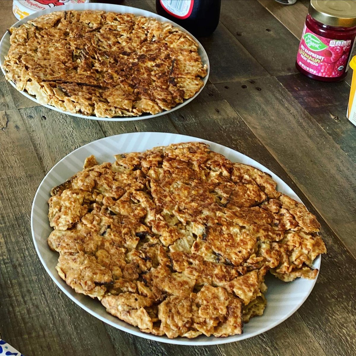 Pancake4Table's tweet photo. Happy #passover Mrs. G! I’m making my mom’s #matzobrei recipe and sending love to you and your family! And of course to all of the @goldnerds! @goldilocks405 #HappyPassover @innerwonder #theGoldbergs https://t.co/lryO9r1vZz