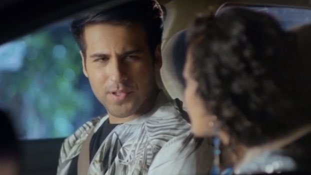 Kunal is comforted with Kuhu’s maturity and understanding demeanour. He is pleasantly surprised to how sorted she is. Kuhu, who finds happiness in his small gestures, is glad that Kunal was concerned about her #YehRishteyHainPyaarKe  #KuKu  #RitvikArora  #KaveriPriyam