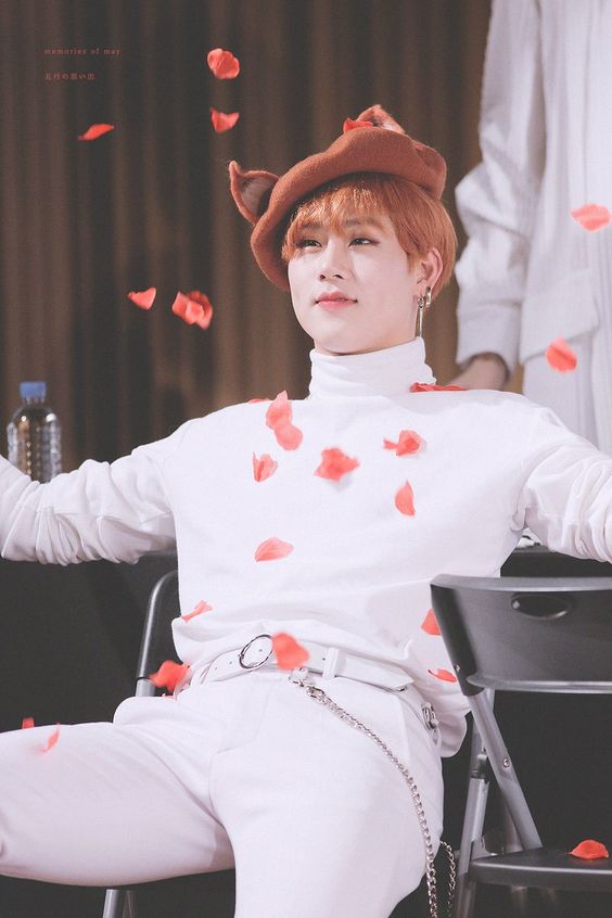  @OfficialMonstaX fall in love