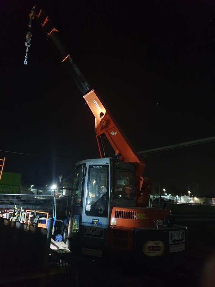 AGDEquipment's tweet photo. We’re Open All Hours as usual. This time at Cricklewood in north London for @Barhaleltd with one of our 5 tons Hitachi #ZeroSwing #MiniCranes working day and night all over Easter. Whatever your shift requirements @AGDEquipment will deliver the solution. https://t.co/It1Du78T3y