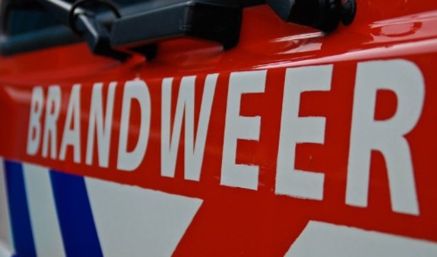 Brandweer rukt uit voor brand bij bedrijf aan Orionweg in Moerdijk -..