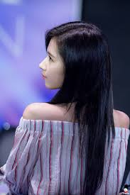 Sana& #39;s back- a mesmerizing thread