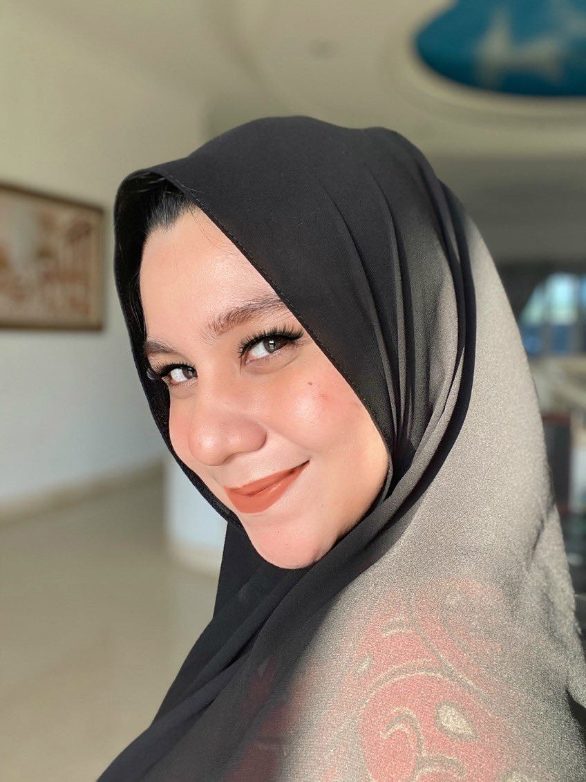 akuithaaaa's tweet image. Biarpun udh mulai bosen dirumah, harus ttp senyuuummmm 🤪 #apasih