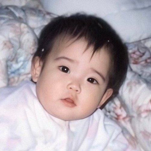 -baby Jieun with fluffy cheeks