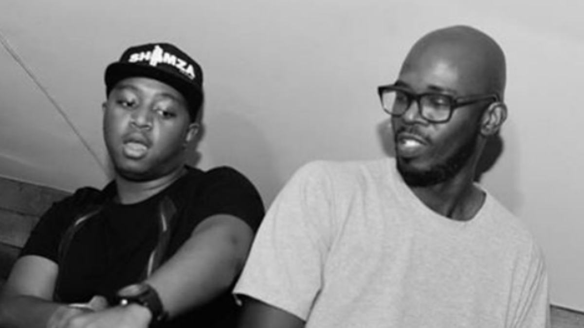 NdouViolet's tweet photo. @RealBlackCoffee @Shimza01 Black Coffee Offers Gig To DJ At The Centre Of Shimza’s Drama https://t.co/AmseGWkU6D #ShimzaMustFall #day16oflockdown #AlcoholFreeSA #EllisPark43 #DragRace #SaturdayMotivation #SaturdayThoughts #SaturdayKitchen #SaturdayMorning https://t.co/2Wviwt1HK8