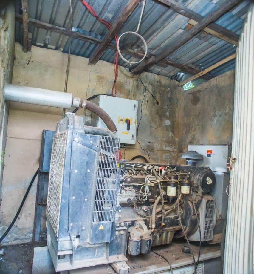 It is worthy to note that Late Mohammed Lawal built the oxygen plant not  @bukolasaraki, but he couldn't commission it before the end of his tenure in 2003. Saraki only commissioned it and it was left to deteriorate thereafter.