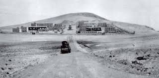 icamposmendez's tweet photo. Otra de las consecuencias de la epidemia de Cólera de Gran Canaria en 1851 fue descubrir la necesidad de tener un lugar en la isla donde poner en CUARENTENA las personas o mercancías que pudieran portar infecciones. Había que construir un LAZARETO propio. Y se eligió Gando. https://t.co/UoezpJXdlJ