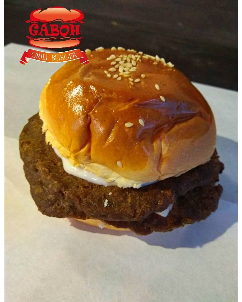 Dirumah aja dulu, pake pesan antar aja kl laper ya bang..