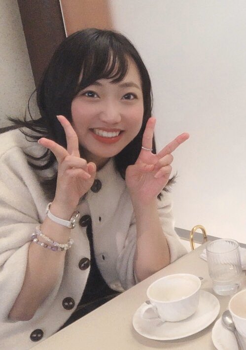 Twitter पर 町山芹菜 自宅でデータ整理をしていたら まちやまの携帯のデータフォルダにはちーちゃん 對馬千紗ちゃん フォルダがあります 私の癒しのちーちゃんをお裾分けです ちーちゃんご本人には許可済み ちなみに連絡したとき やばい って言