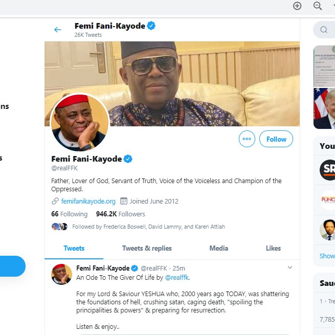 6/ I resized the nodes to make them bigger the more an account was retweeted. Came across this light blue one, ' @realffk aka (Femi Fani-Kayode) a Nigerian lawyer/politician with almost a million followers and a verified account. What did Femi have to say about 5 &  #coronavirus?