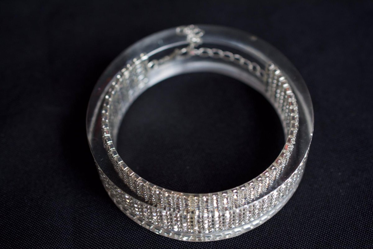 bordelinparis's tweet photo. https://t.co/7LbGKMPhmx 
  #bijoux #jewelry  #diamond #blingjewelry #bracelet #bracelets #bangles #banglebracelet #bangleup #bijouxfantaisie #madeinfrance🇫🇷 #madeinfrance #bracelets #bracelete #shiny #transparentjewelry #transparent  #fashion #bijouxfemme #bijouxtendance https://t.co/6T8A2oTZVu