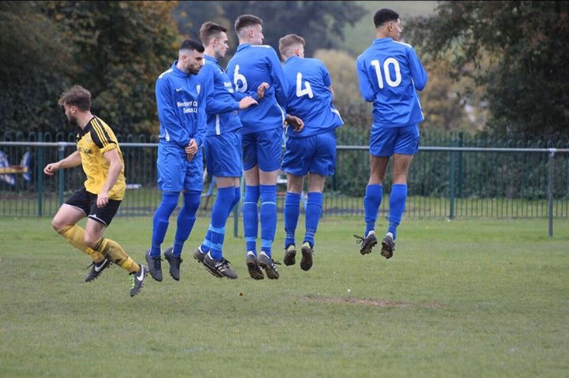 Ben_Lamaison's tweet photo. Thanks @LucasThurgood 

if you are a football person join the challenge of posting a footy pic, once nominated u have 24hrs to post a pic of yourself as a player/coach or donate £30 to charity. Tag 5 people!

@Worsel9 @Marc_Arns10 @BSmith8 @olly_rouse @mikeyc847 https://t.co/qJIFgSCvSy
