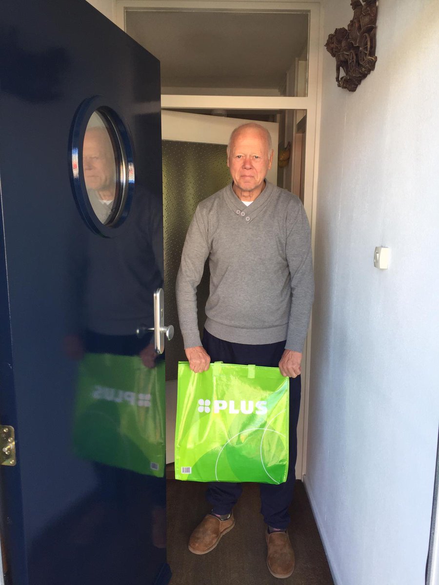 excelsior20's tweet photo. We gaan nog even door met verrassen! Voor #cock #hans #peter #joop #staysafe #fijnepaasdagen https://t.co/xIRJSjm10b