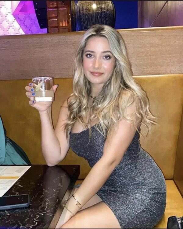 Rich women dating tweet media