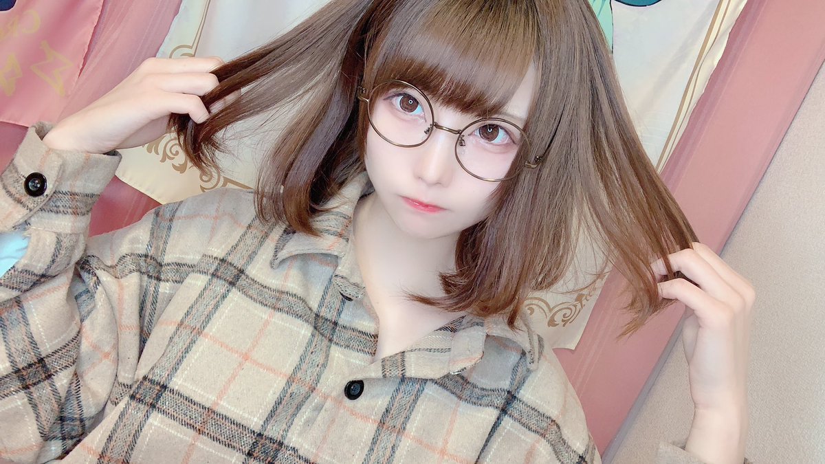 ট ইট র しらゆき 髪伸びてきたな ショートボブが普通のボブくらいに あと10cmくらい伸ばしてセミロングくらいにしたら黒染め残ってる部分ばっさり切ってまたショートボブくらいで髪色ミルクティーアッシュにする予定 ট ইট র しらゆき 髪伸びてきたな ショートボブが普通のボブくらいに あと10cmくらい伸ばしてセミロングくらいにしたら黒染め残ってる部分ばっさり切ってまたショートボブくらいで髪色ミルクティーアッシュにする予定