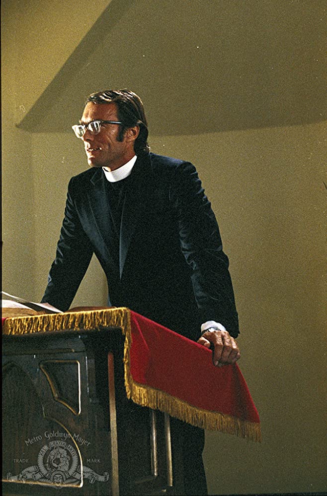 Portulaca サンダーボルト 原題 Thunderbolt And Lightfoot 1974年の映画 銀行強盗の サンダーボルト クリント イーストウッド と彼に惚れ込んで付きまとうコソ泥のライトフット ジェフ ブリッジス のロードムービー 男と男ののっぴきならない関係に